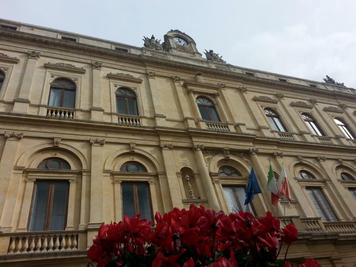 Liz Houses Caltagirone Extérieur photo